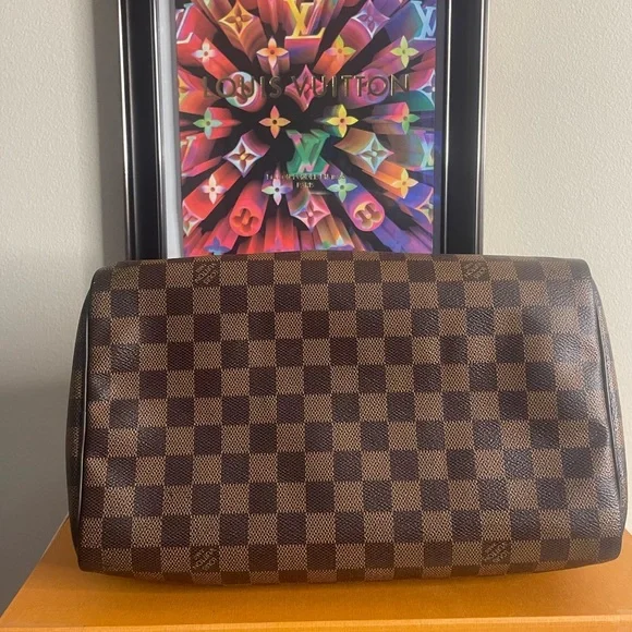 🎉SOLD✨🎉Authentic Louis Vuitton Damier Ebene Speedy 30 (2019) - Picture 7 of 16
